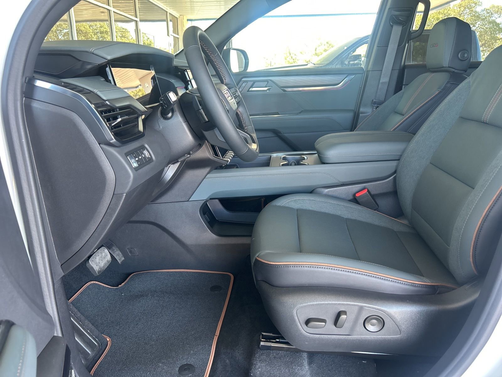 New 2026 GMC Acadia AT4 image 10