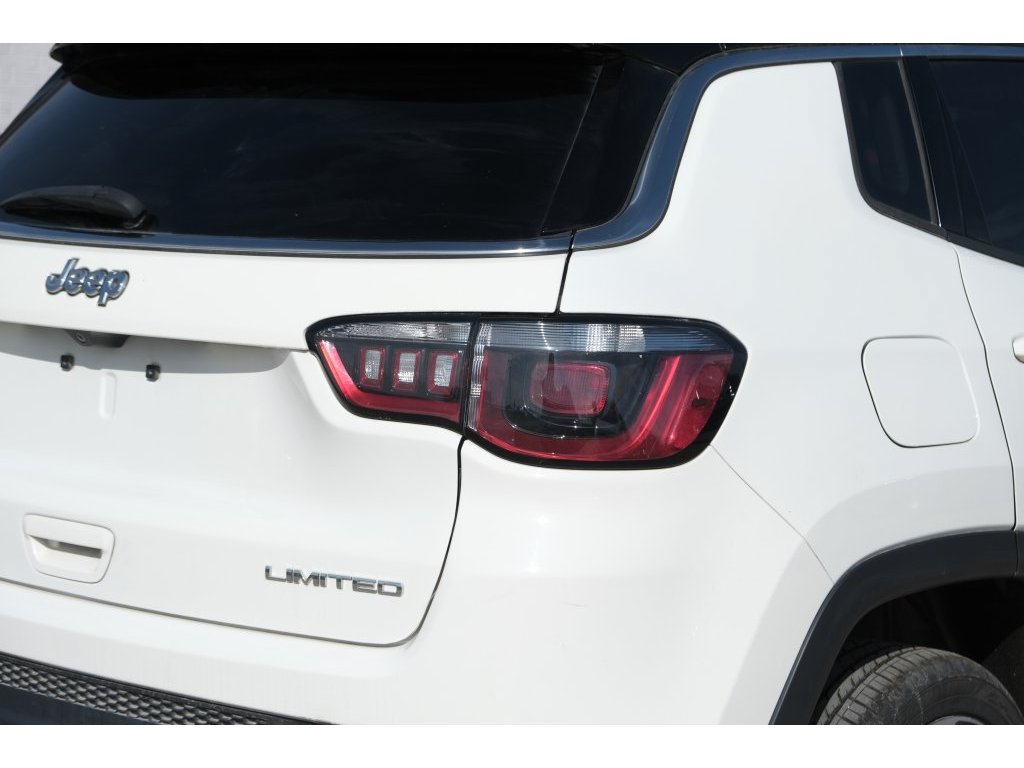 Used 2018 Jeep Compass Limited w/ Navigation Group AWD/4WD image 35