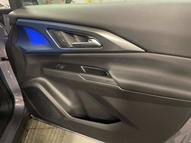 Used 2025 Chevrolet Equinox EV LT w/ Convenience Package image 46