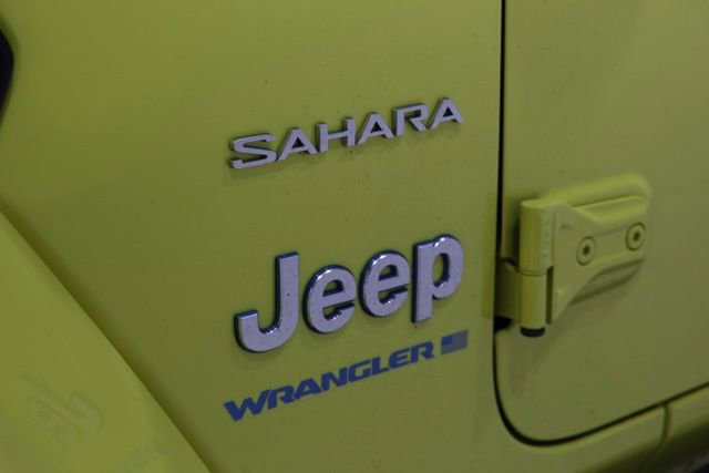 Used 2023 Jeep Wrangler Unlimited Sahara w/ Cold Weather Group AWD/4WD image 13