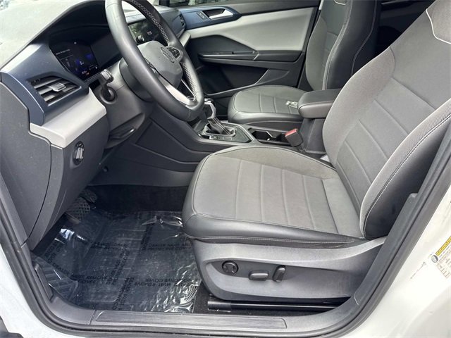 Certified 2023 Volkswagen Taos SE w/ Black Wheel Package image 14