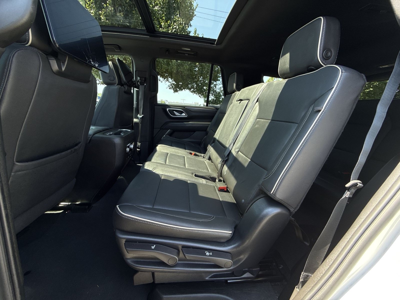 Used 2023 GMC Yukon SLT w/ SLT Premium Package RWD image 25