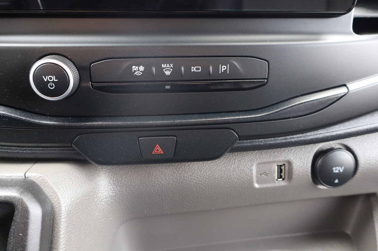 Used 2023 Ford Transit 350 XL image 12