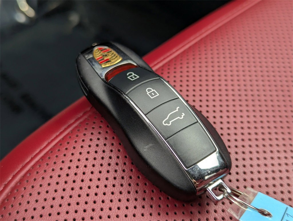 Used 2024 Porsche Macan Turbo image 22