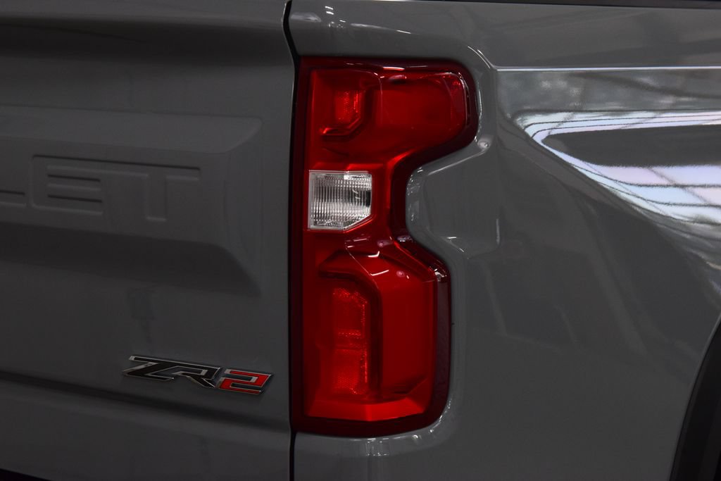 Used 2025 Chevrolet Silverado 1500 ZR2 w/ Technology Package AWD/4WD image 23