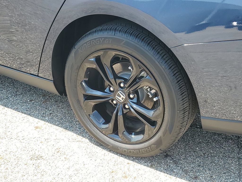 Used 2025 Honda Accord SE image 30