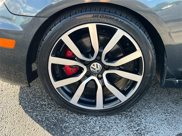 Used 2012 Volkswagen Golf 4-Door image 9