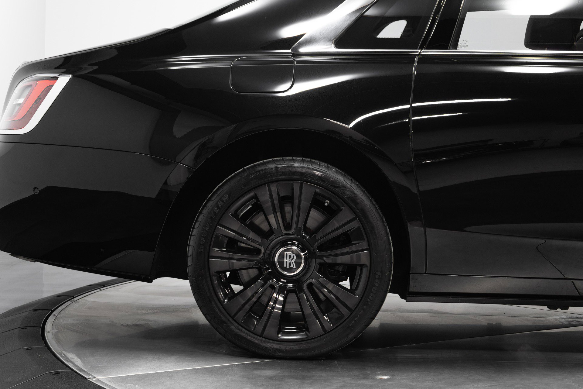 Used 2022 Rolls-Royce Ghost image 18