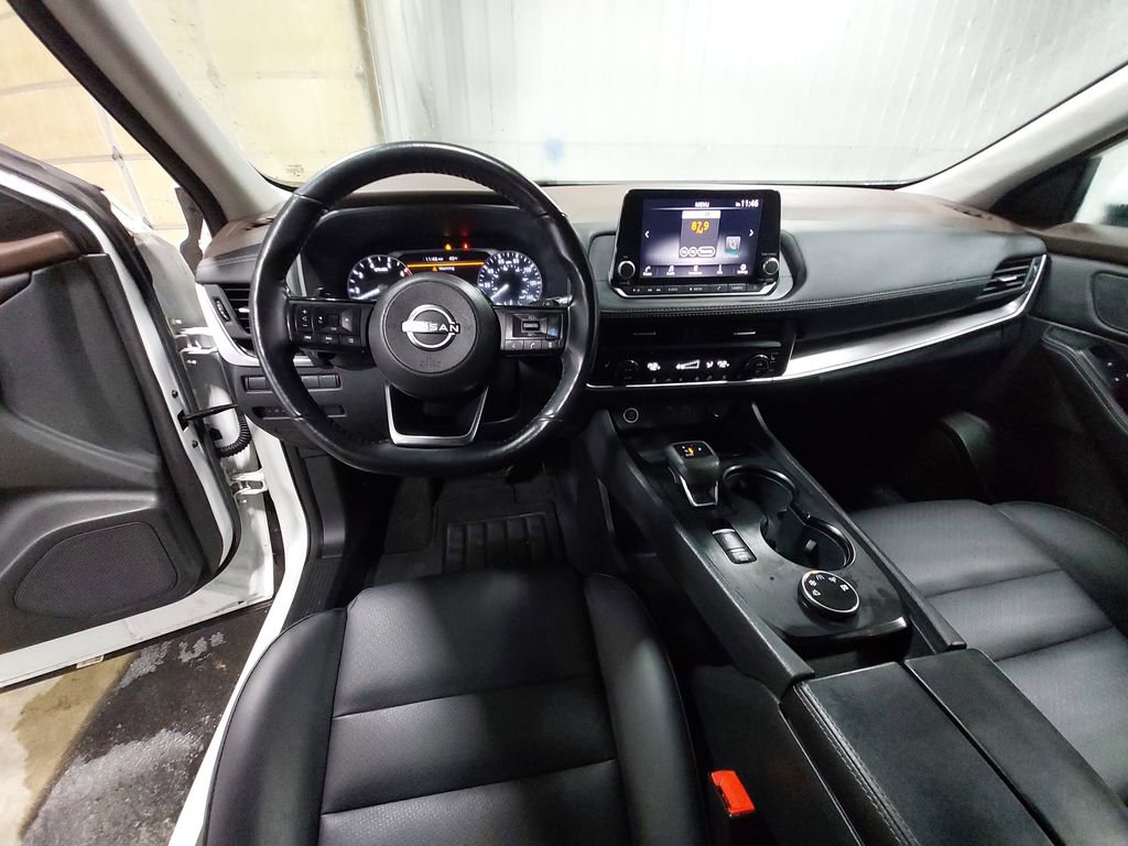 Used 2023 Nissan Rogue SV w/ SV Premium B Package image 16