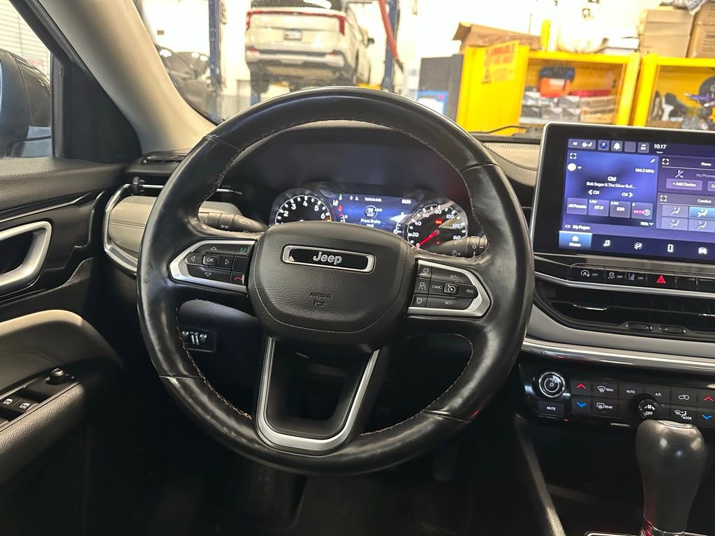 Used 2022 Jeep Compass Limited image 21