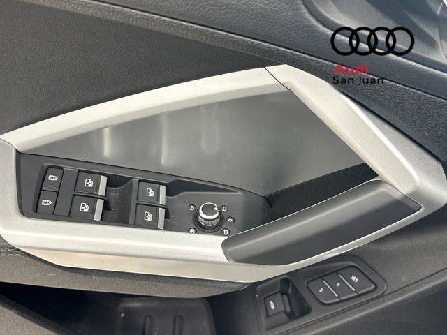 Certified 2025 Audi Q3 2.0T Premium w/ Convenience Package AWD/4WD image 33