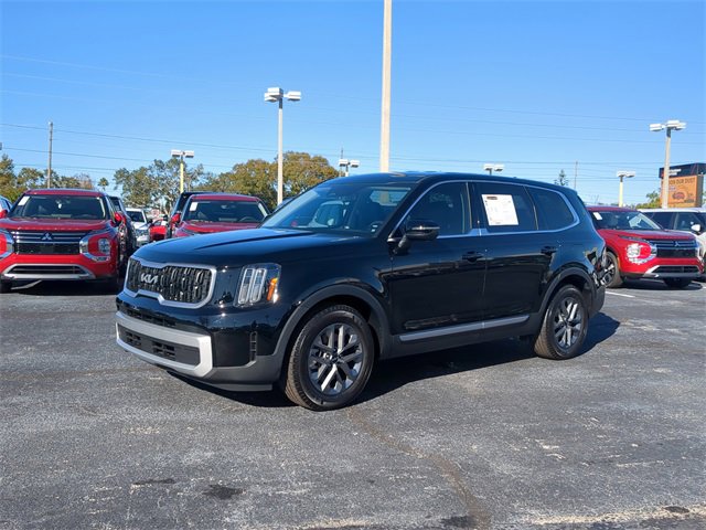 Used 2024 Kia Telluride LX video 2