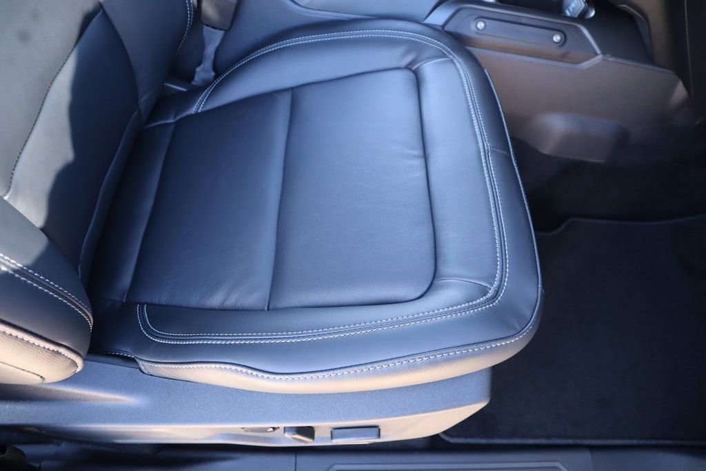 New 2025 Ford Bronco Outer Banks image 14