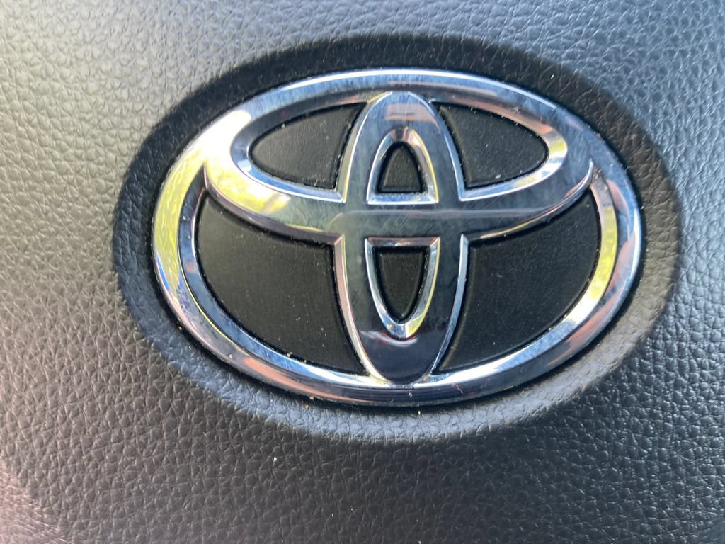 Used 2021 Toyota Corolla SE w/ SE Premium Package FWD image 26