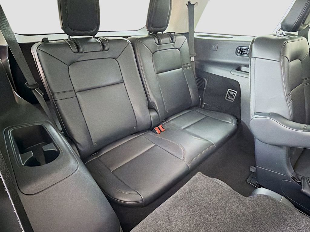 Used 2025 Lincoln Aviator AWD w/ Jet Appearance Package image 28