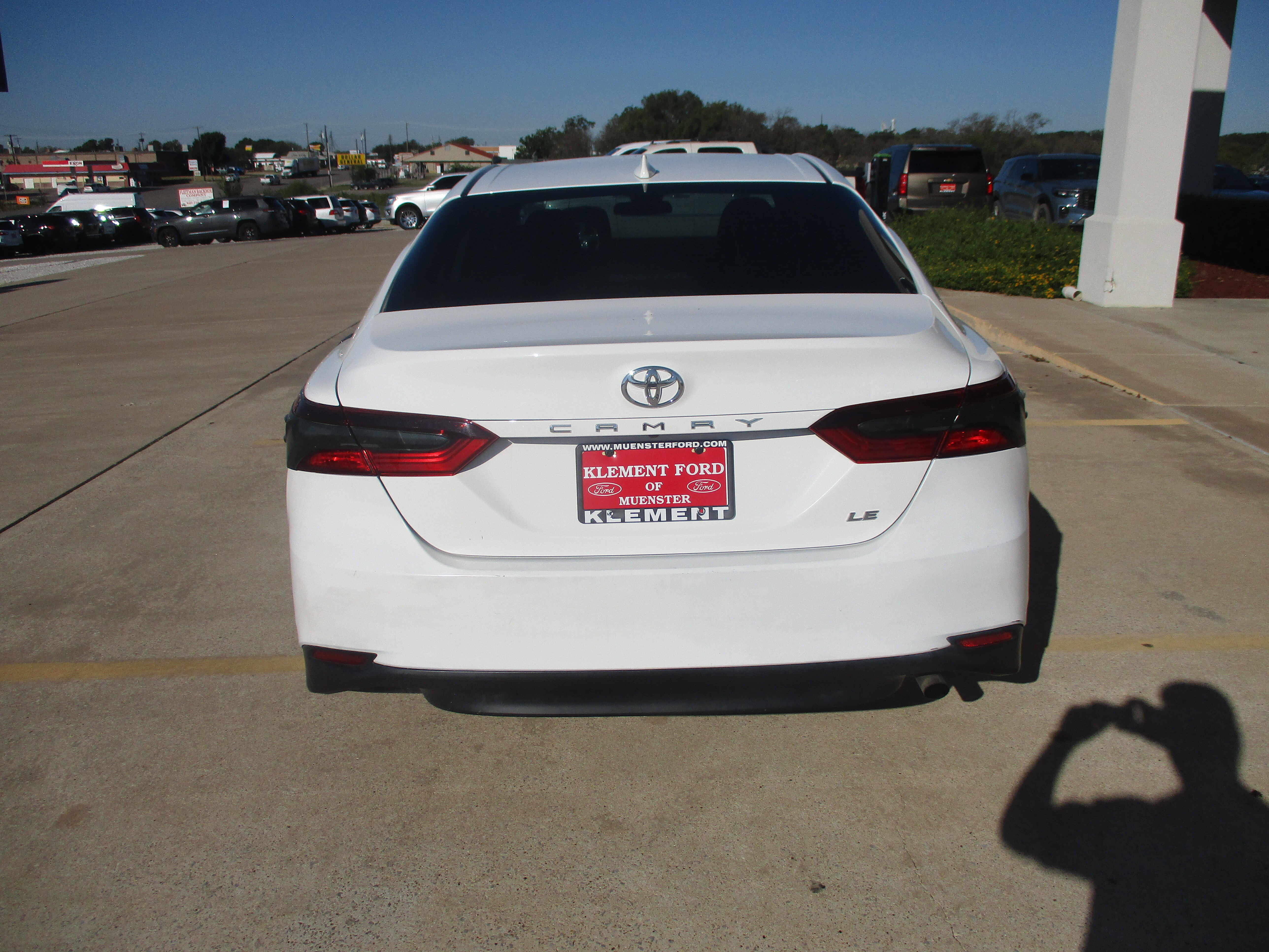 Used 2023 Toyota Camry LE FWD image 3