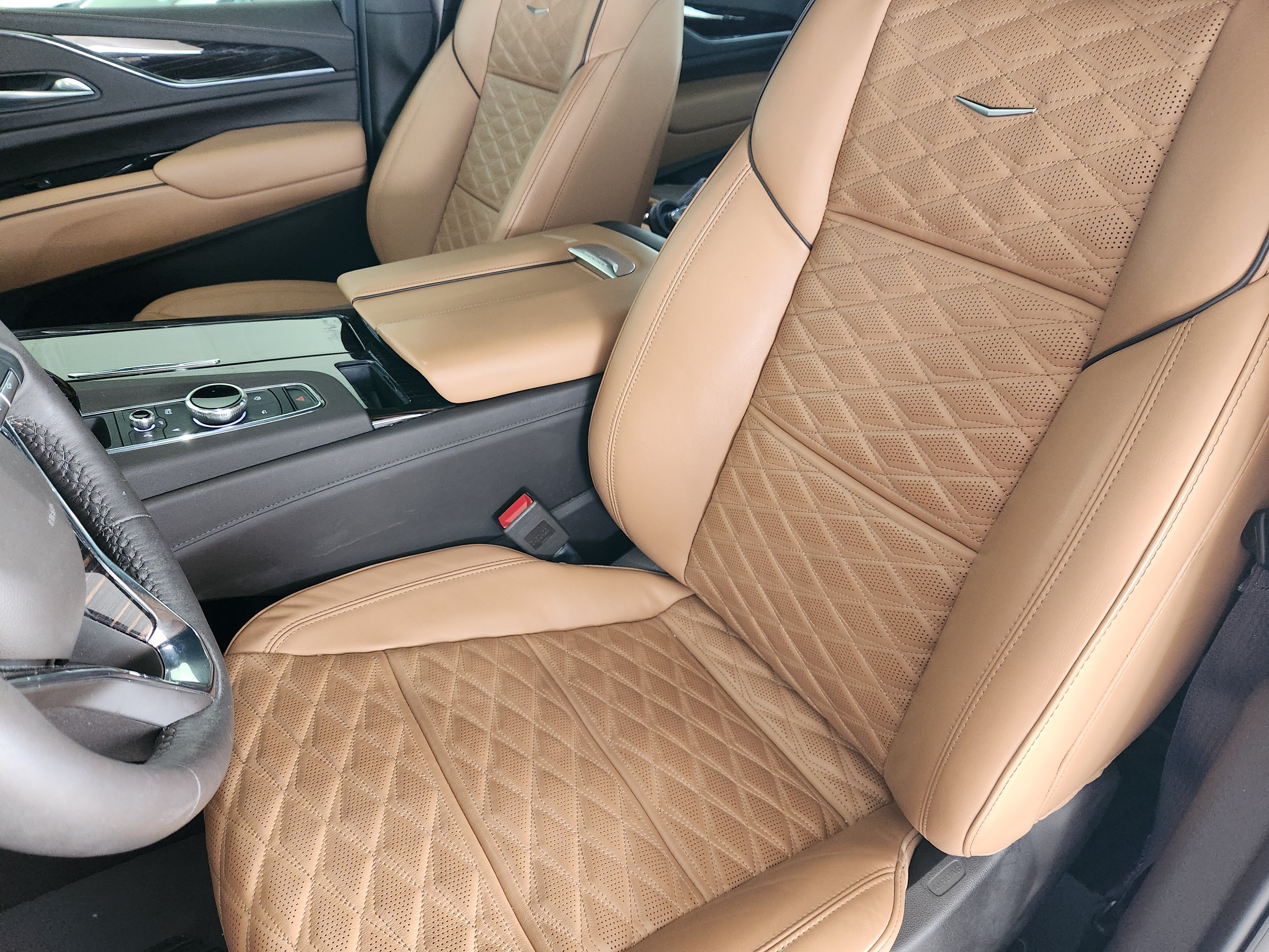 Used 2024 Cadillac Escalade Sport w/ Touring Package AWD/4WD image 6