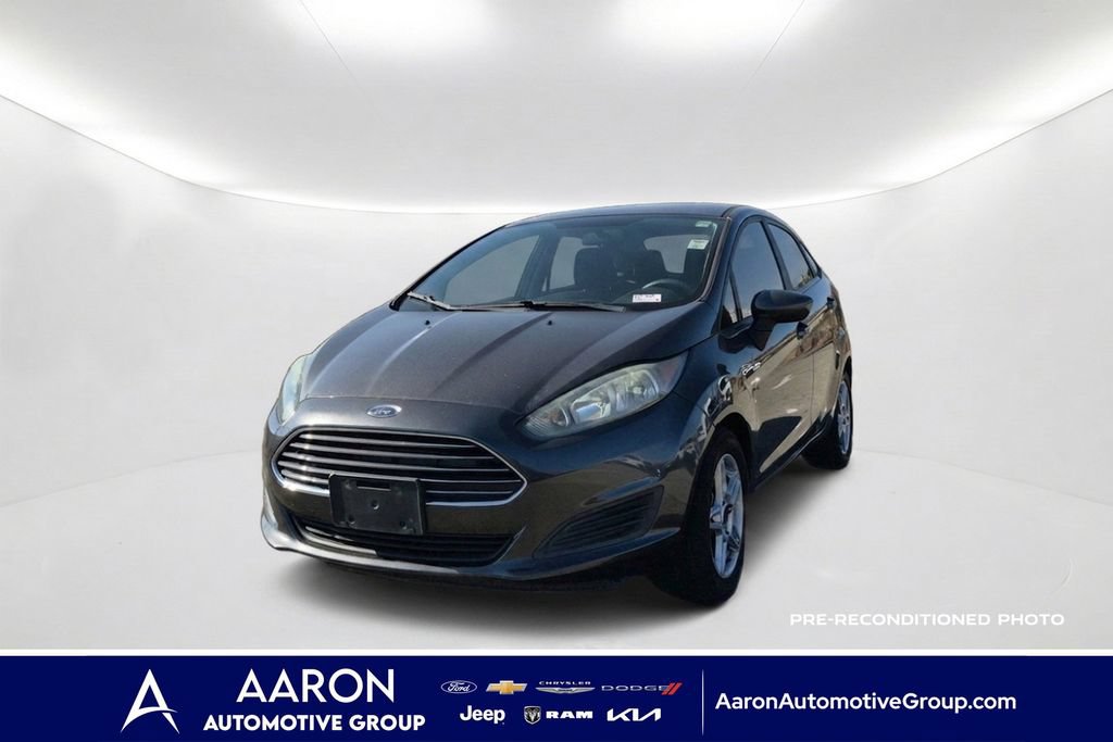 Used 2017 Ford Fiesta SE FWD image 1
