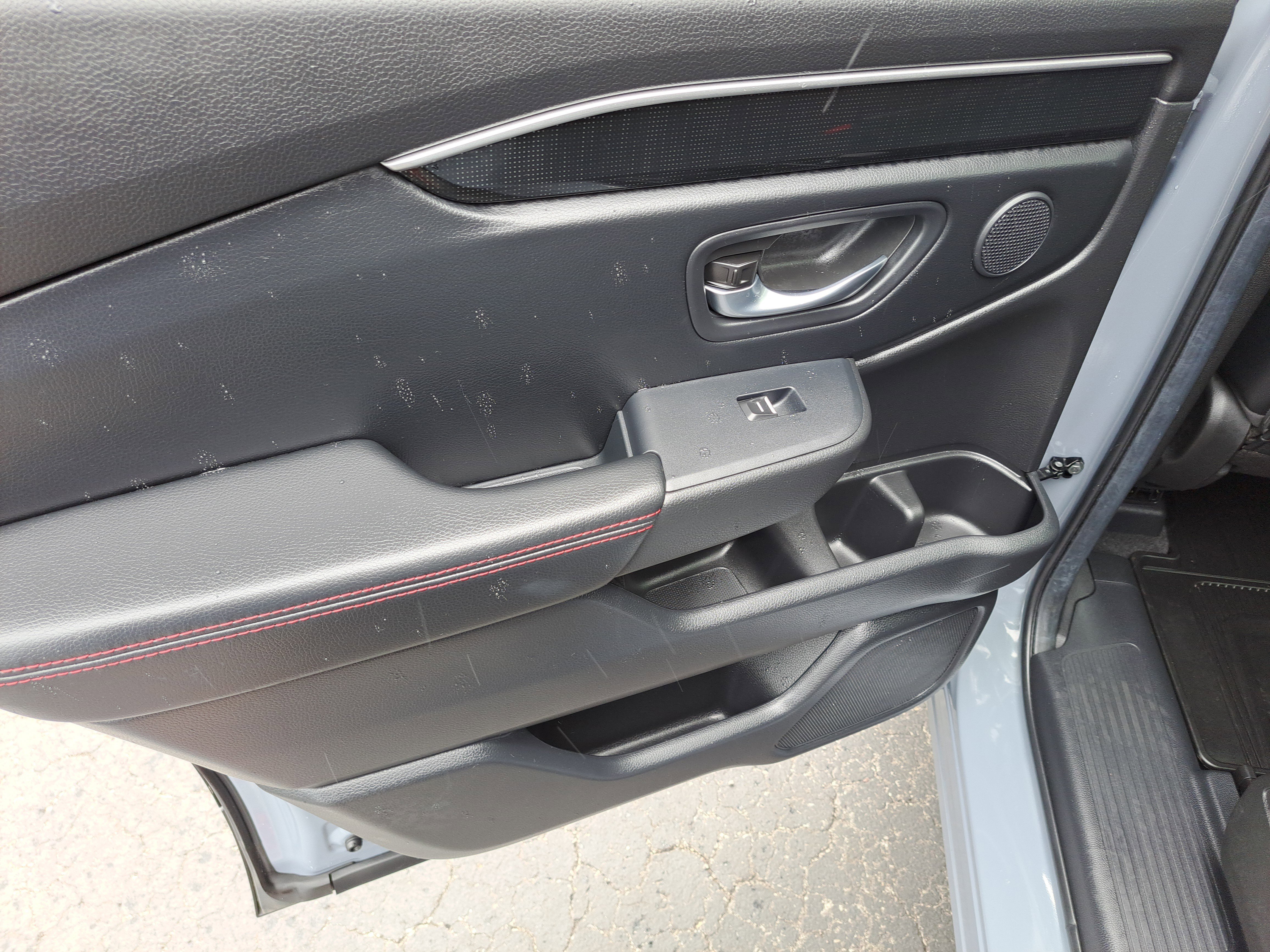 Used 2025 Honda Pilot Black Edition image 12