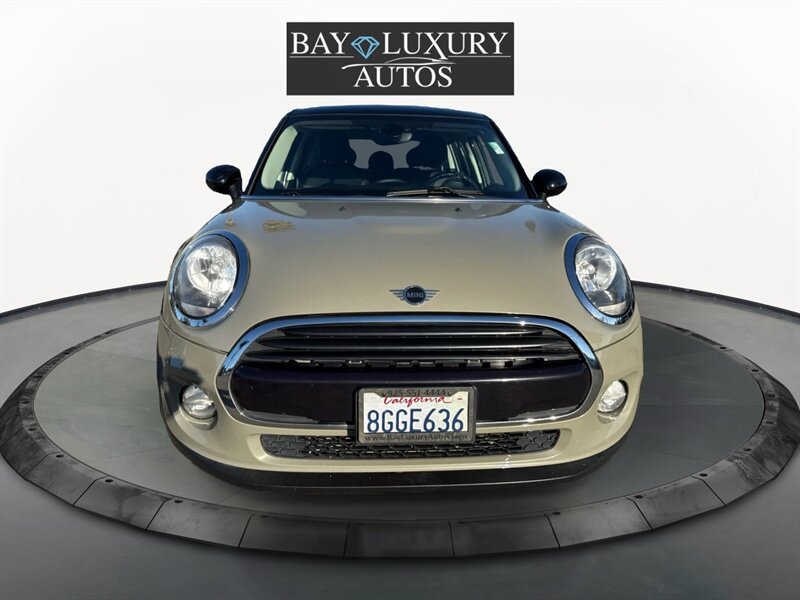 Used 2019 MINI Cooper 4-Door Hardtop w/ Signature Upholstery Package image 29