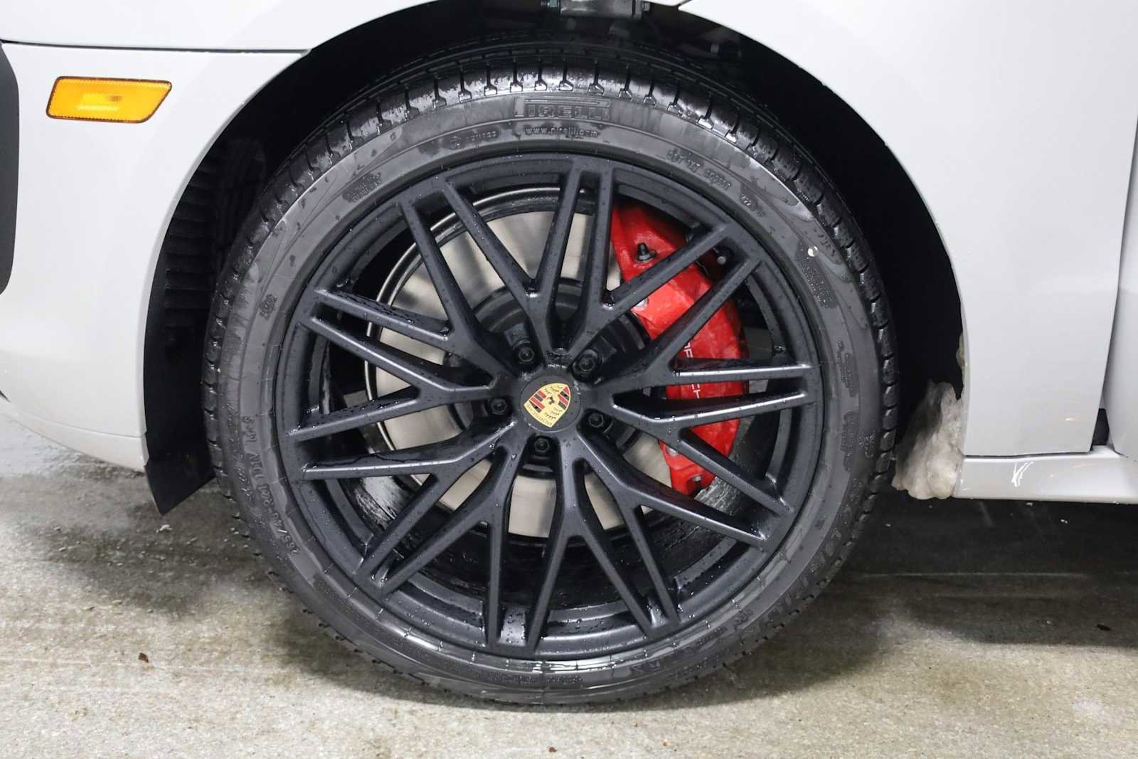 New 2026 Porsche Macan GTS image 40