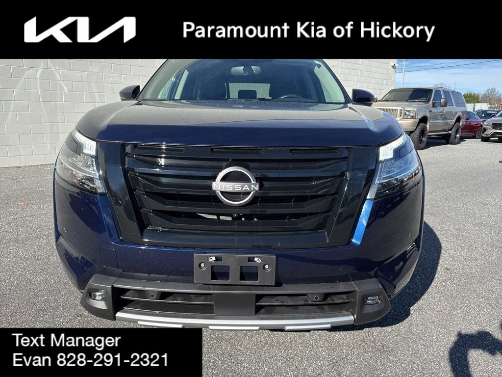 Used 2022 Nissan Pathfinder SL w/ SL Black Package image 37