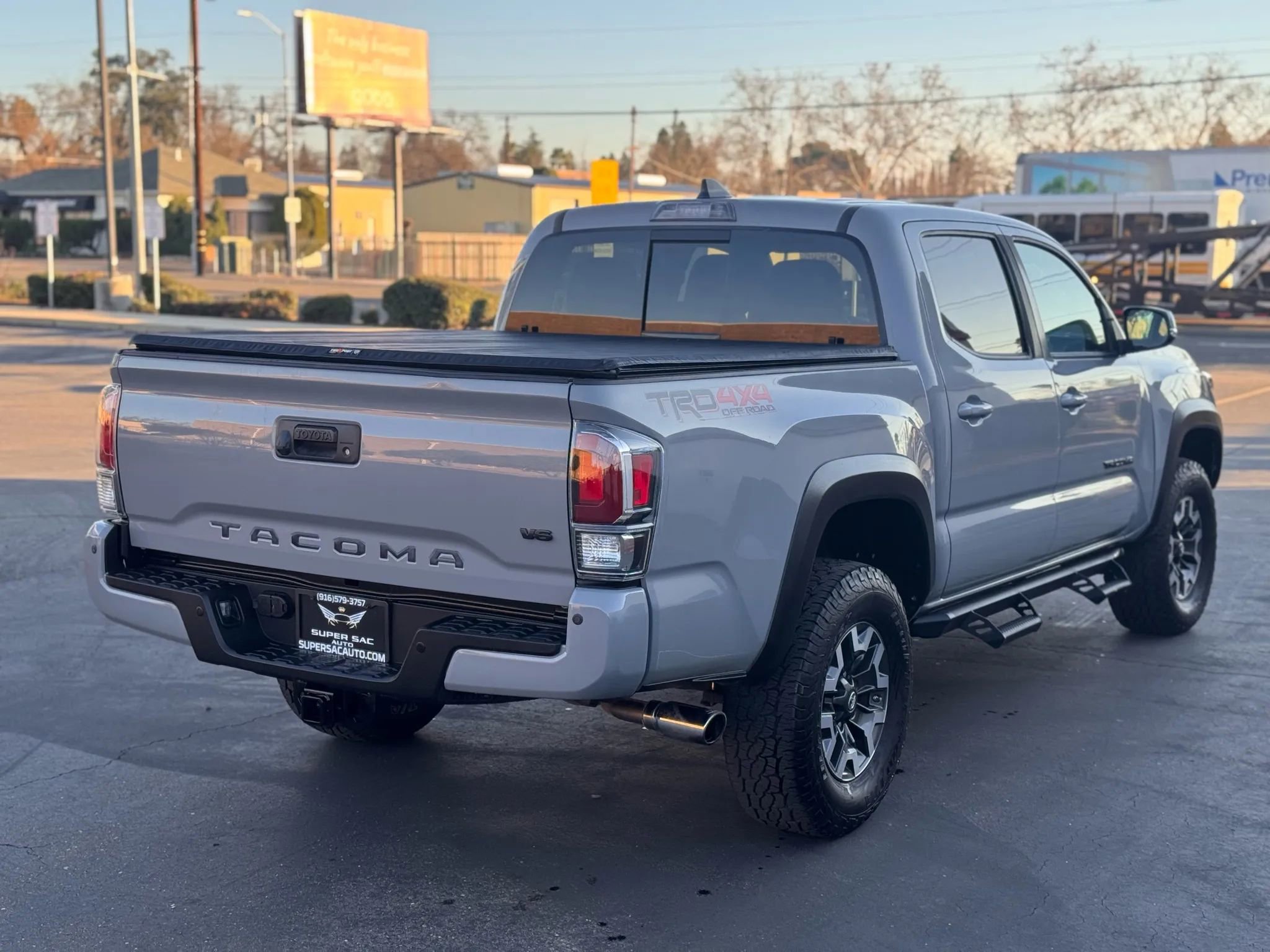Used 2020 Toyota Tacoma TRD Off-Road image 6