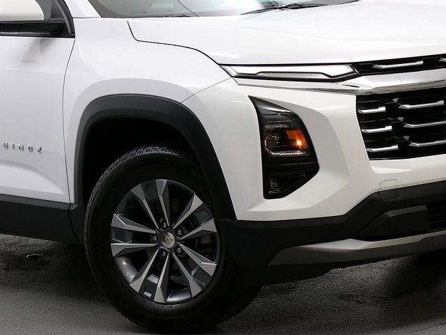 Certified 2025 Chevrolet Equinox LT w/ Safety and Technology Package image 4