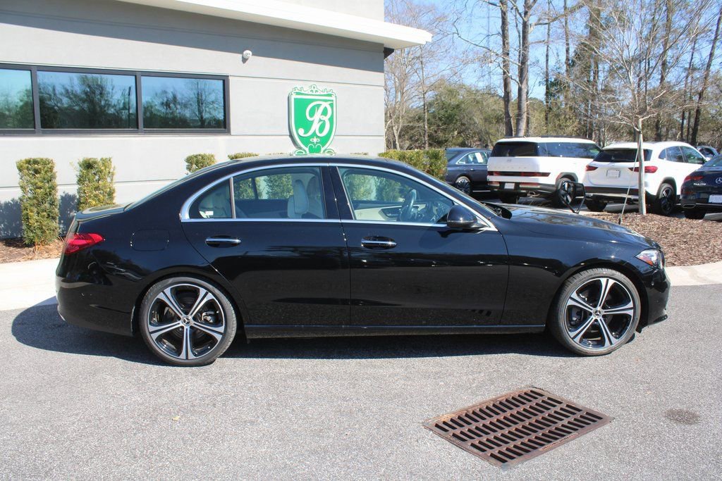 Used 2024 Mercedes-Benz C 300 Sedan image 3