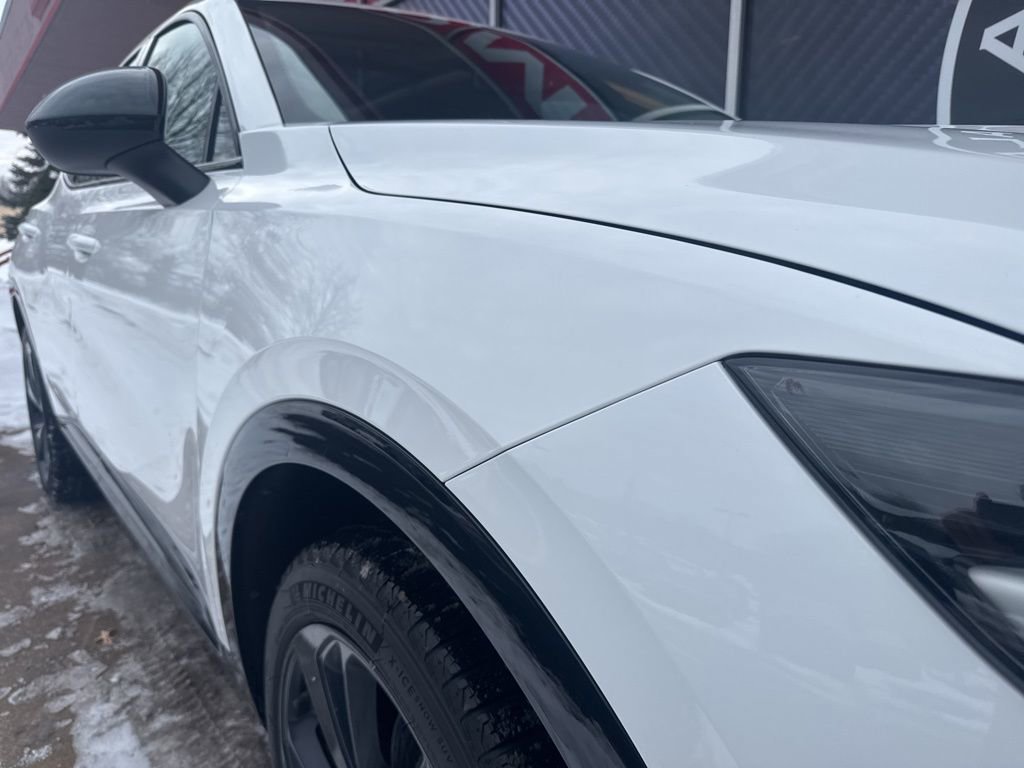 Used 2021 Buick Envision Essence w/ Sport Touring Package image 2