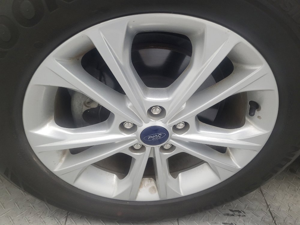 Used 2017 Ford Escape SE w/ Equipment Group 201A FWD image 31