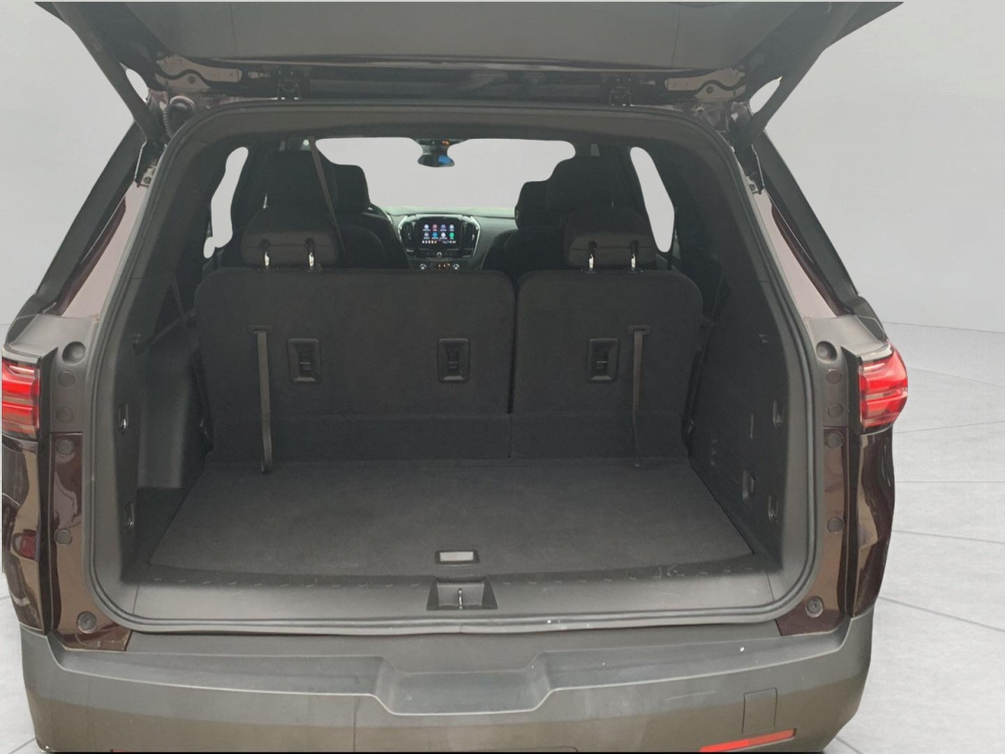 Used 2023 Chevrolet Traverse LT AWD/4WD image 24