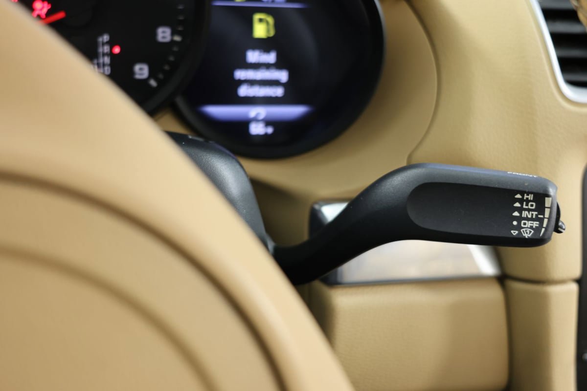 Used 2016 Porsche Boxster RWD image 26