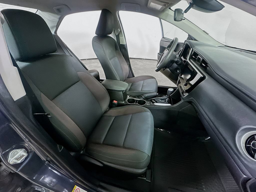 Used 2019 Toyota Corolla LE FWD image 12