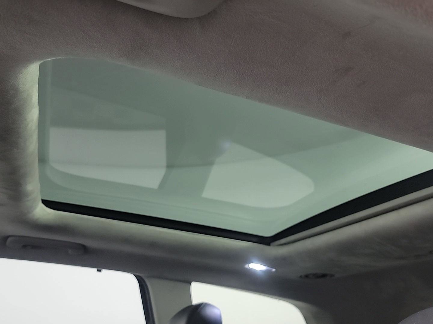 Used 2022 Kia Telluride SX w/ SX Prestige Package image 27