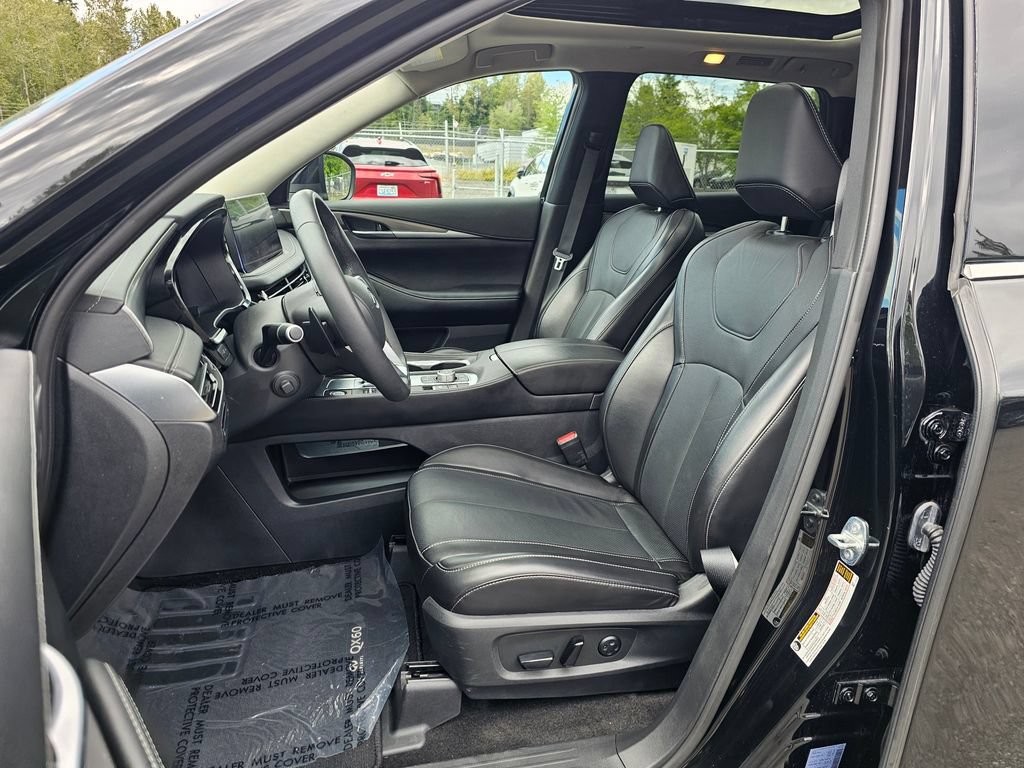 Used 2025 INFINITI QX60 Luxe AWD/4WD image 21