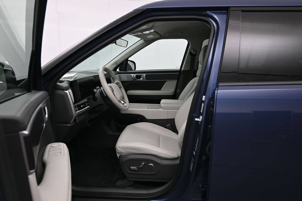 Used 2026 Hyundai Santa Fe SEL FWD image 21