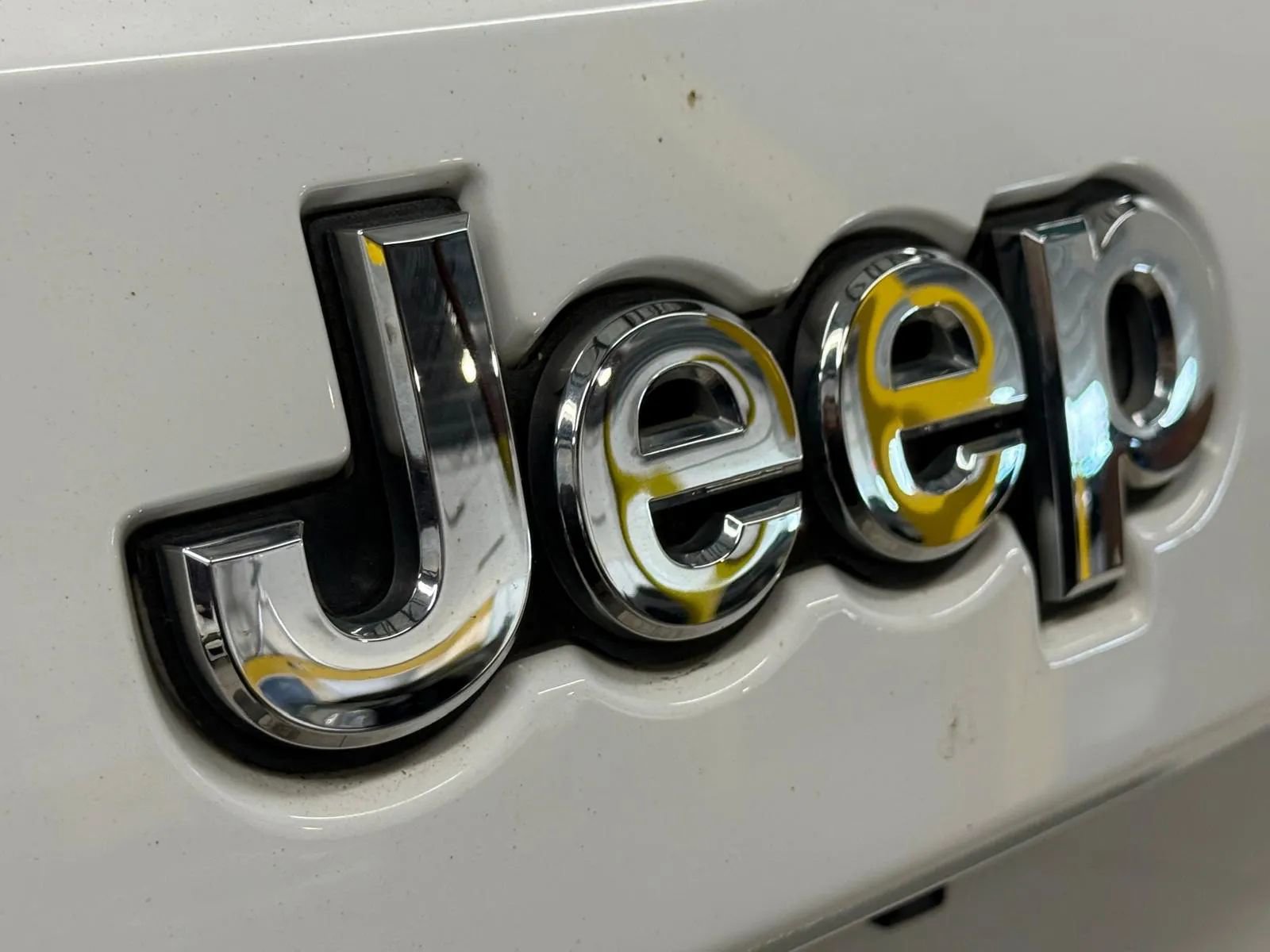 Used 2017 Jeep Grand Cherokee Limited w/ Trailer Tow Group IV AWD/4WD image 33