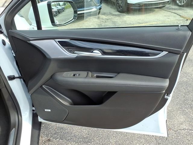 New 2025 Cadillac XT5 Premium Luxury image 25