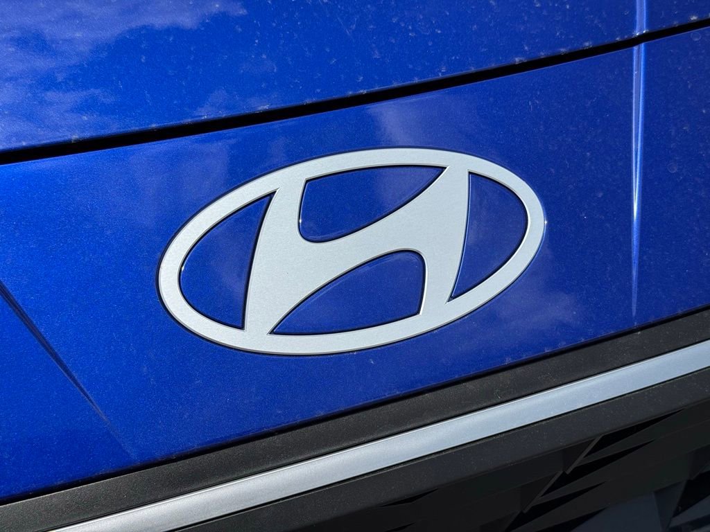 Certified 2025 Hyundai Elantra Sport image 6