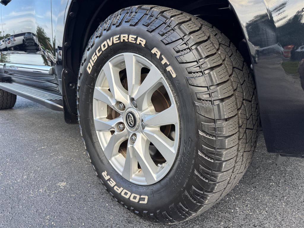 Used 2019 Toyota Land Cruiser AWD/4WD image 9