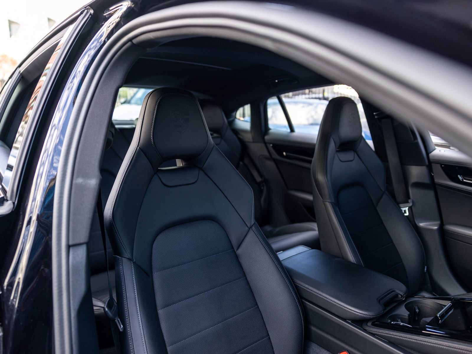 Certified 2025 Porsche Panamera RWD image 34