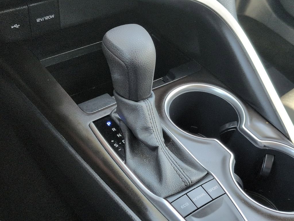 Used 2024 Toyota Camry LE image 27