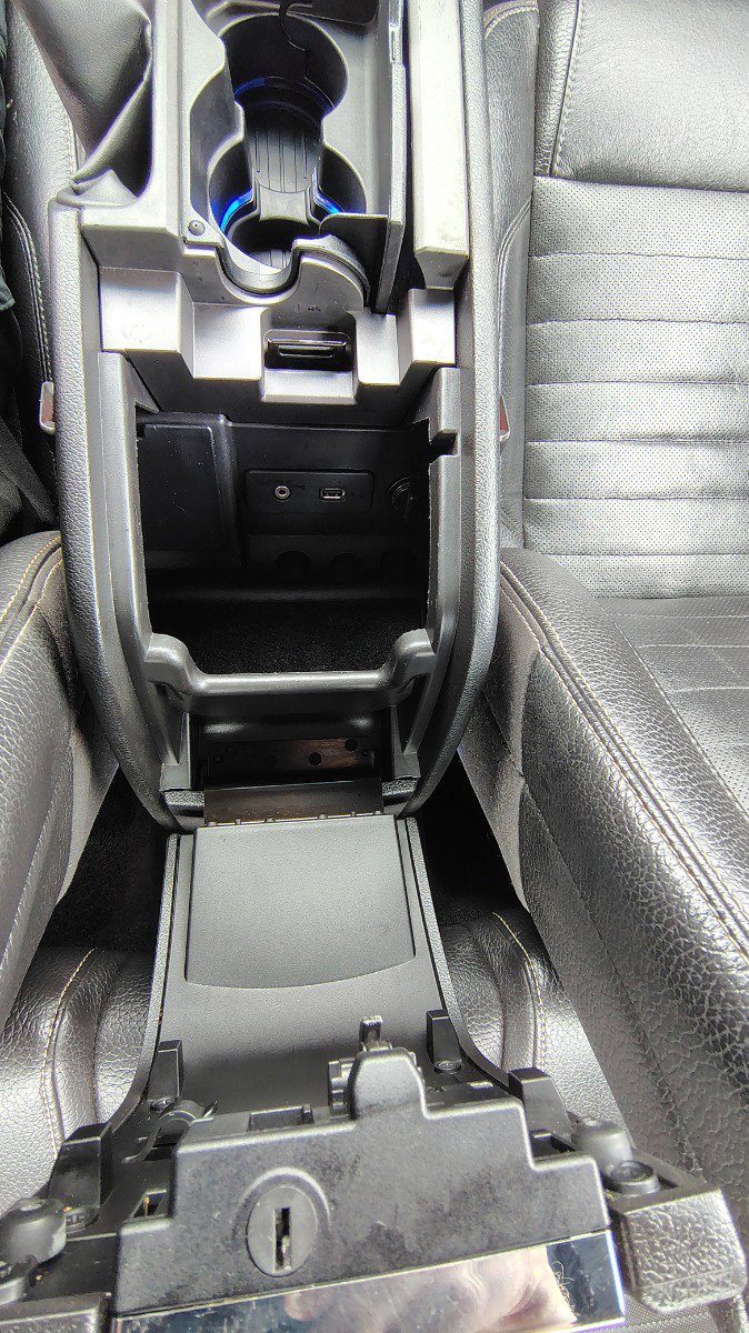 Used 2011 Ford Mustang Premium w/ 202A Rapid Spec Order Code image 20