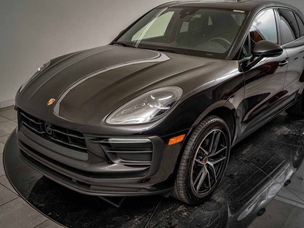 Certified 2024 Porsche Macan image 16