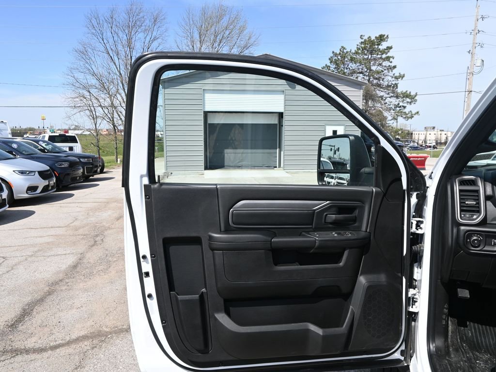 New 2026 RAM 5500 Tradesman AWD/4WD image 8