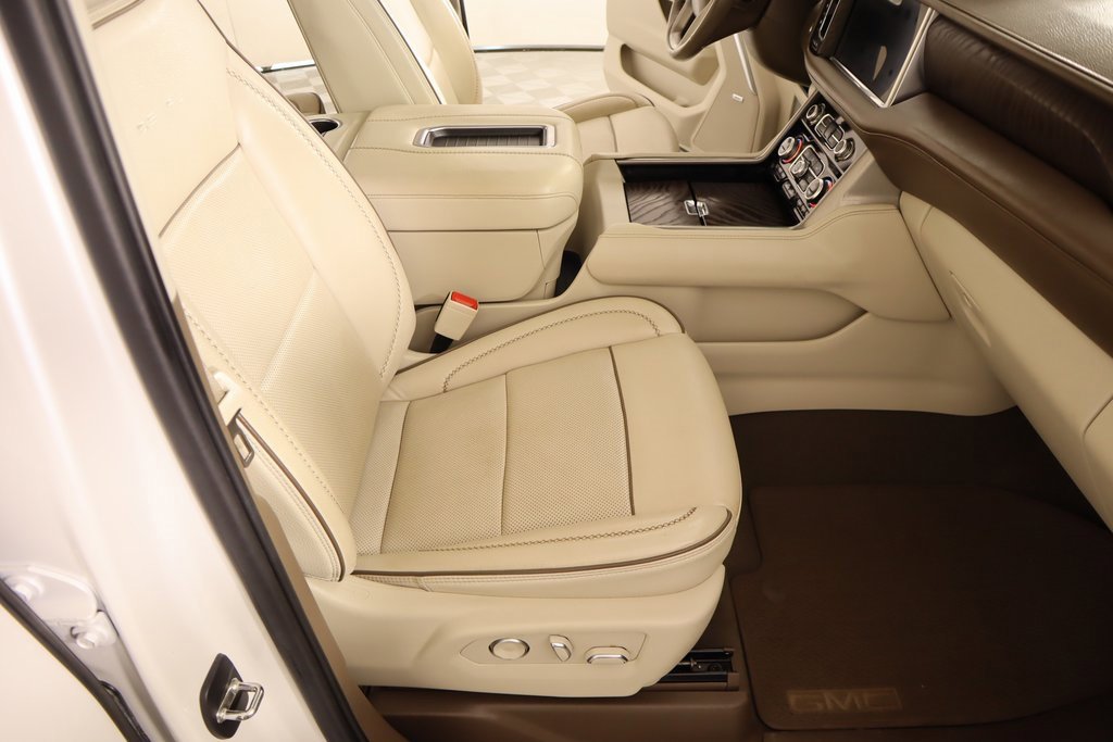 Used 2021 GMC Yukon XL Denali w/ Denali Ultimate Package image 14