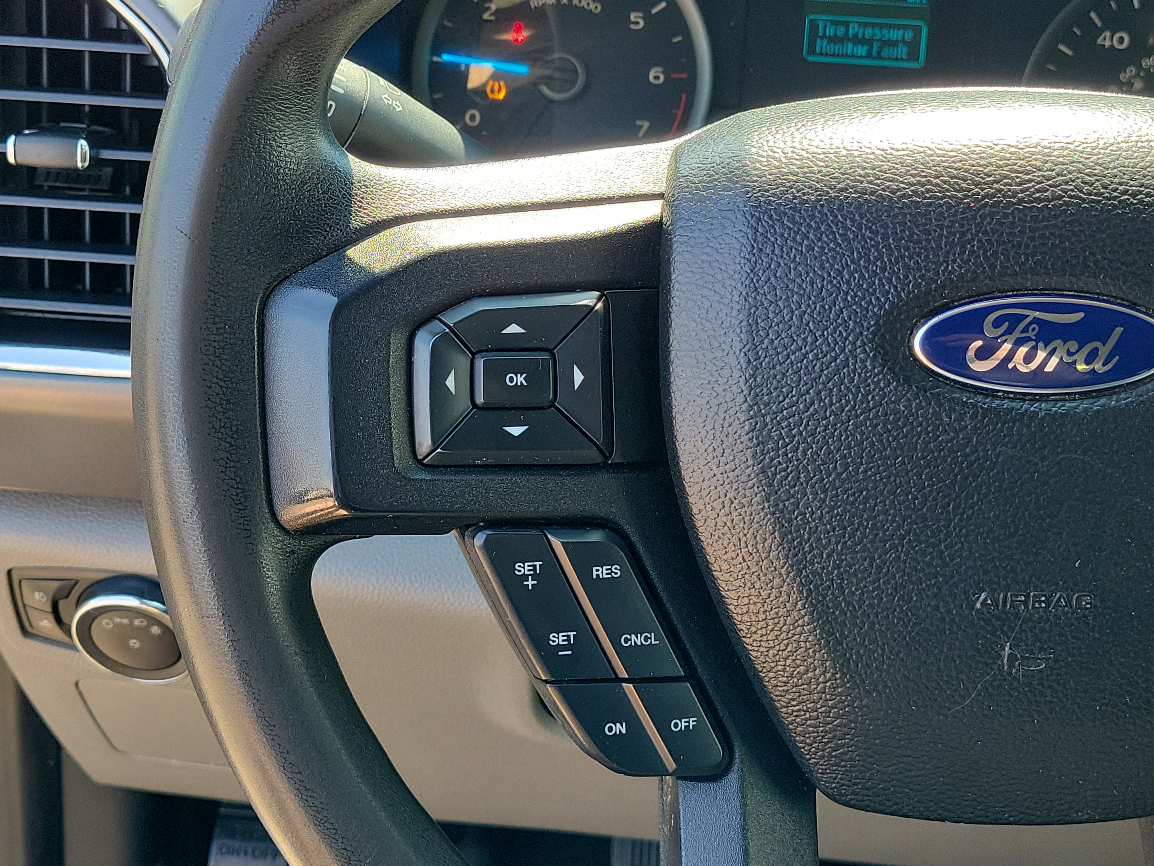 Used 2015 Ford F150 XLT w/ XTR Package image 22