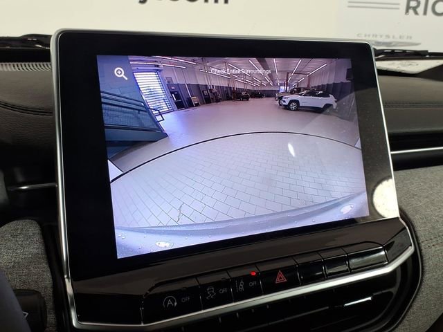 Used 2024 Jeep Compass Latitude w/ Sun and Sound Group image 28