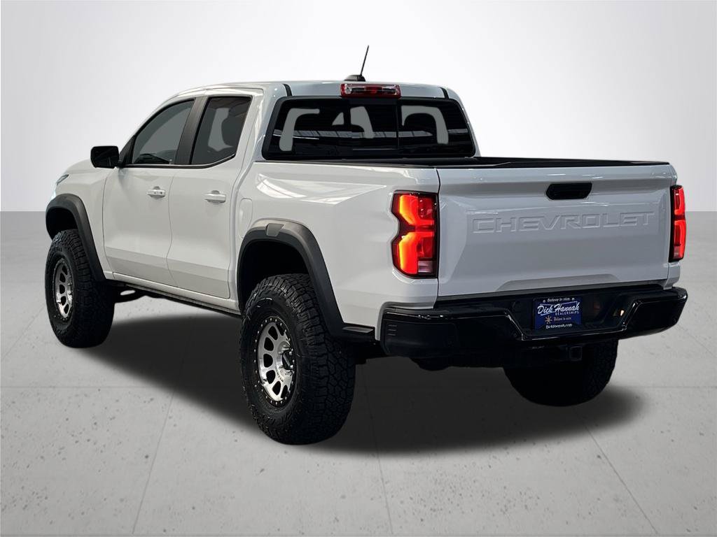 Used 2025 Chevrolet Colorado ZR2 w/ Technology Package AWD/4WD image 13